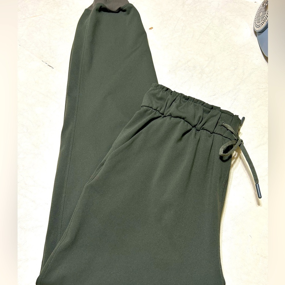 Lululemon Stretch High Rise Jogger Sz.6